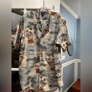 - Men’s XLT art house Surf Vacation Tropical Hawaiin shirt